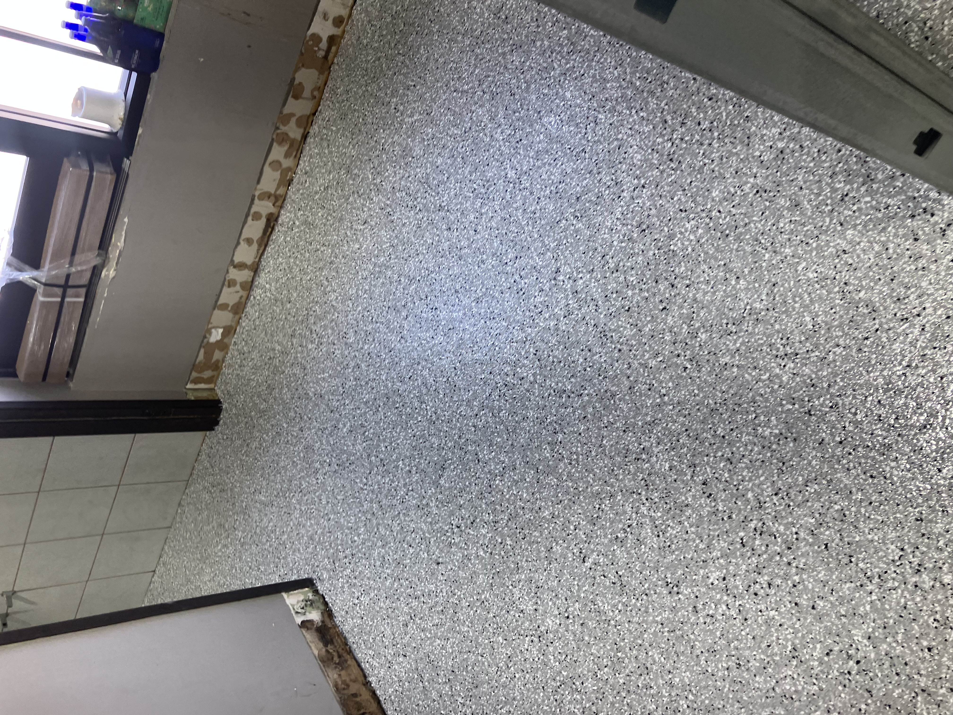 Commercial Bathroom Flake Epoxy